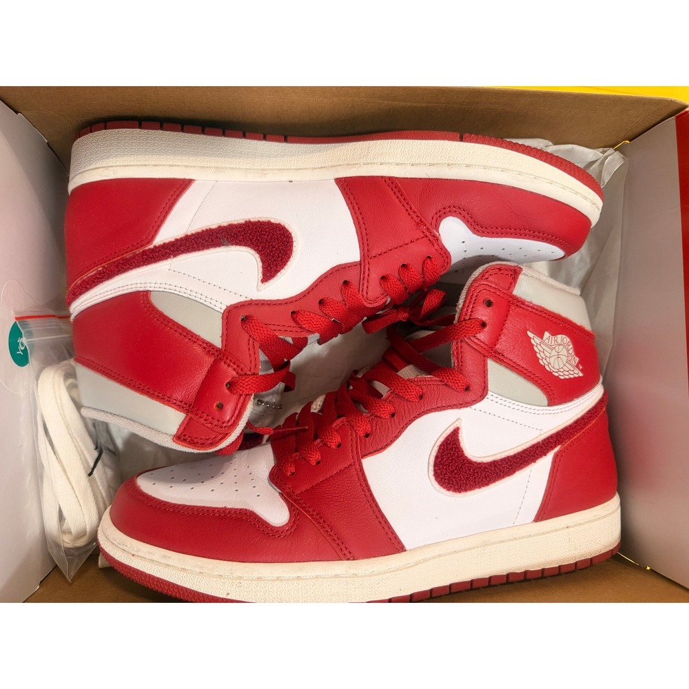 Nike Air Jordan 1 Retro High OG Chenille Red White DJ4891-061 Mens 10.5